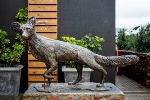 Mehr über den Artikel erfahren Die Kunst der Metallverarbeitung: Definition und Geschichte