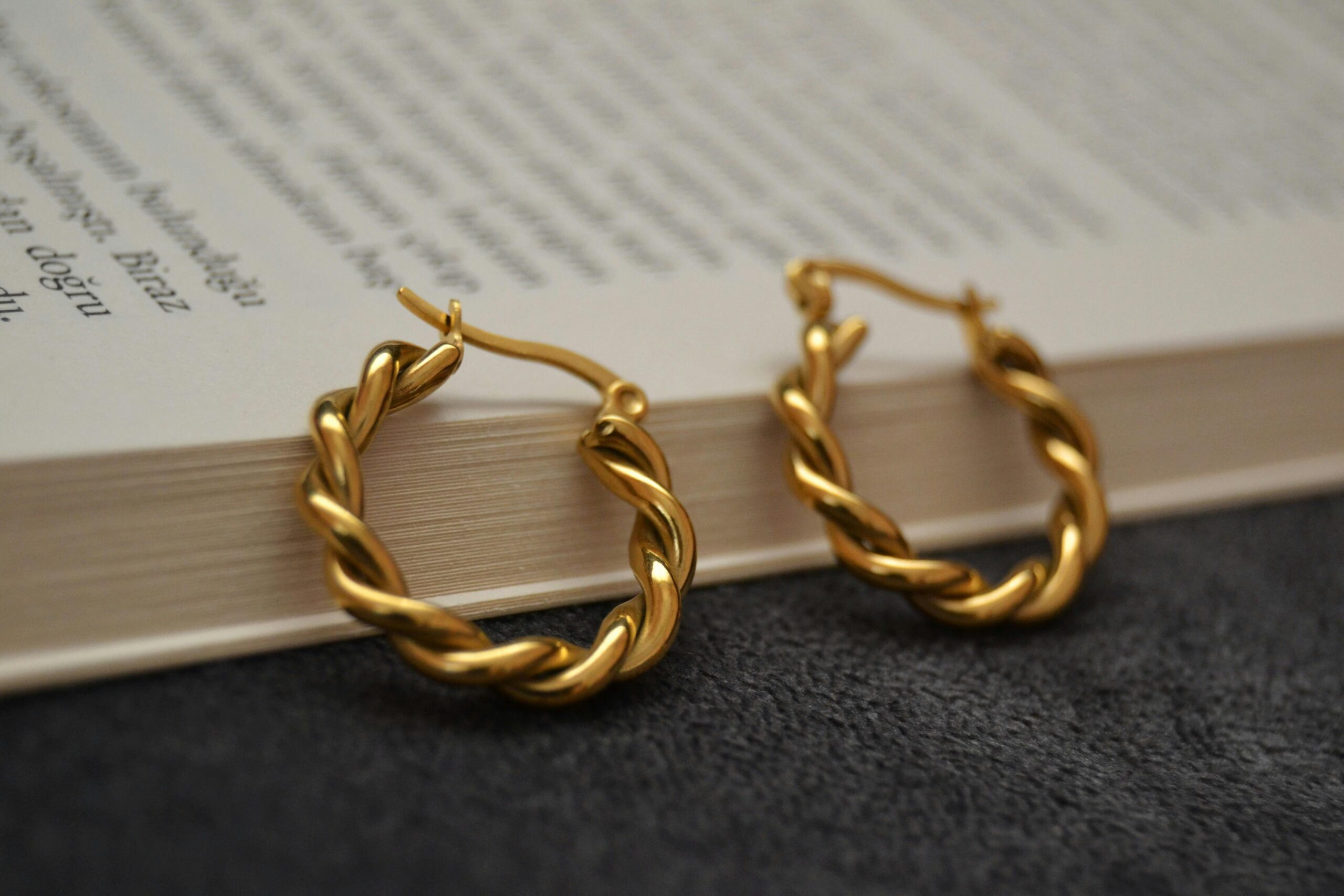 Kostenloses Stock Foto zu accessoire, buch, dekor