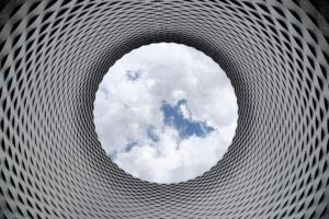 Mehr über den Artikel erfahren Blechkunst: Definition, Geschichte und Materialien